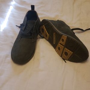 Grey sketches chuck boots